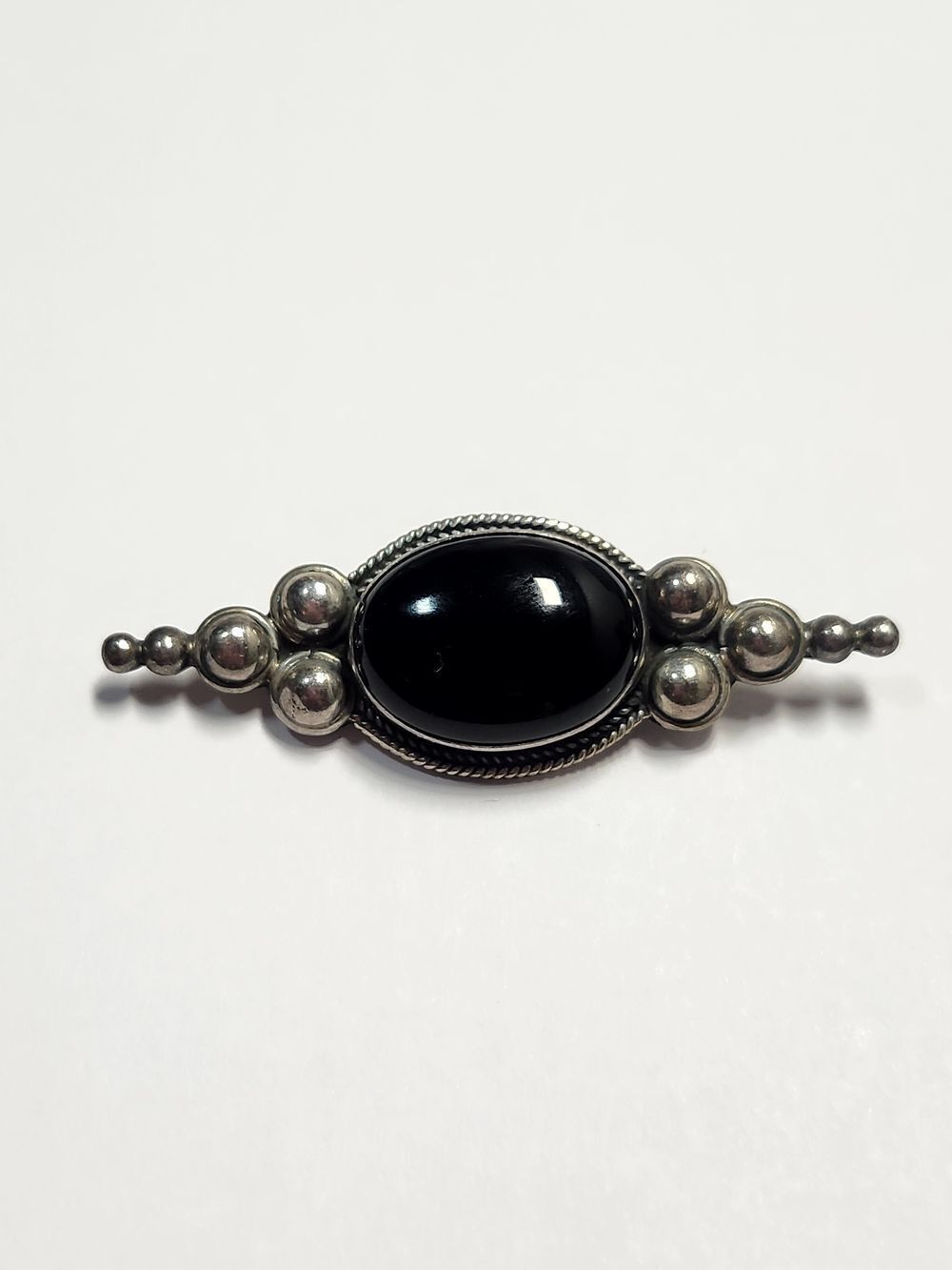 Sterling Silver Black Oval Center Brooch 925